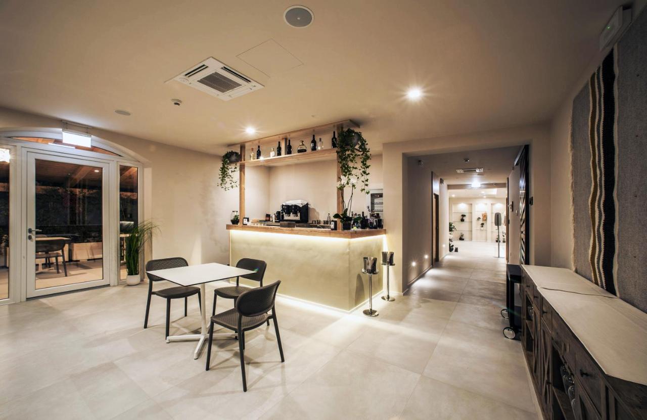 Noha Lifestyle Hotel - Adults Only Pula Exterior foto