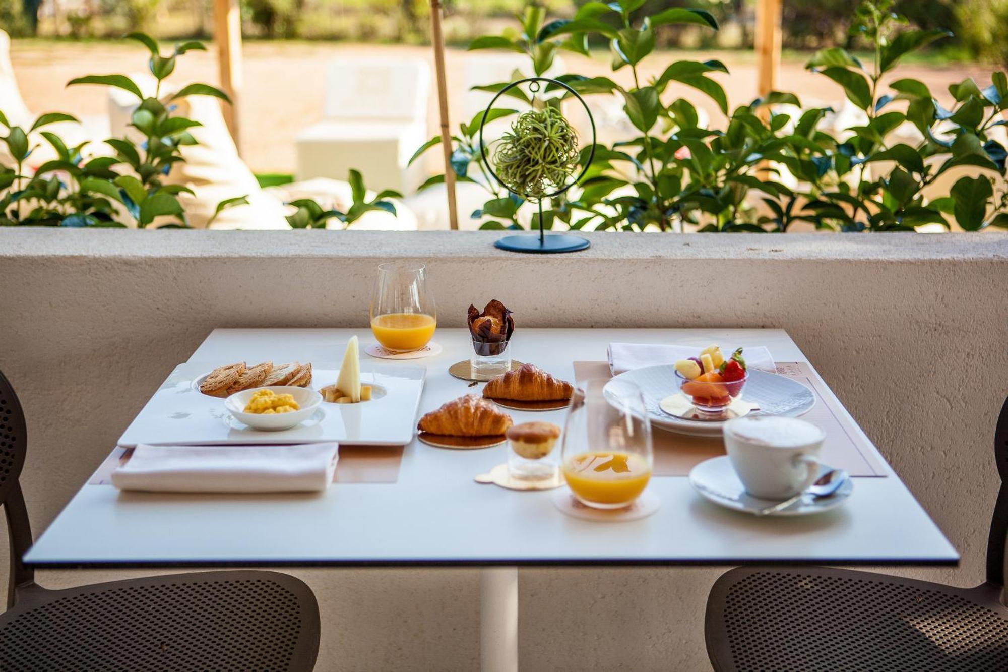 Noha Lifestyle Hotel - Adults Only Pula Exterior foto